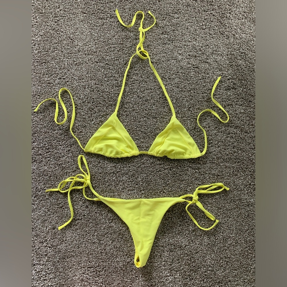 Brand New - Frankie’s Bikinis Sky Ribbed Bottom in Lemonade